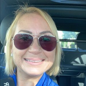 Meet your Posher, Odalys